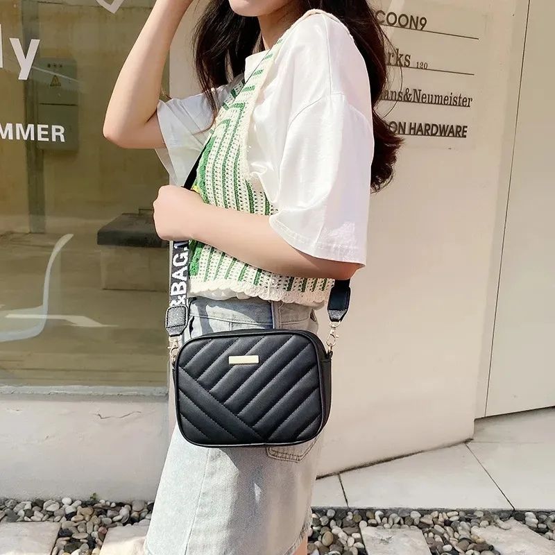 Black Leather Handbag for Girls & Women | Stylish Shoulder & Crossbody Bag | Daily Use & Gift - Image 7