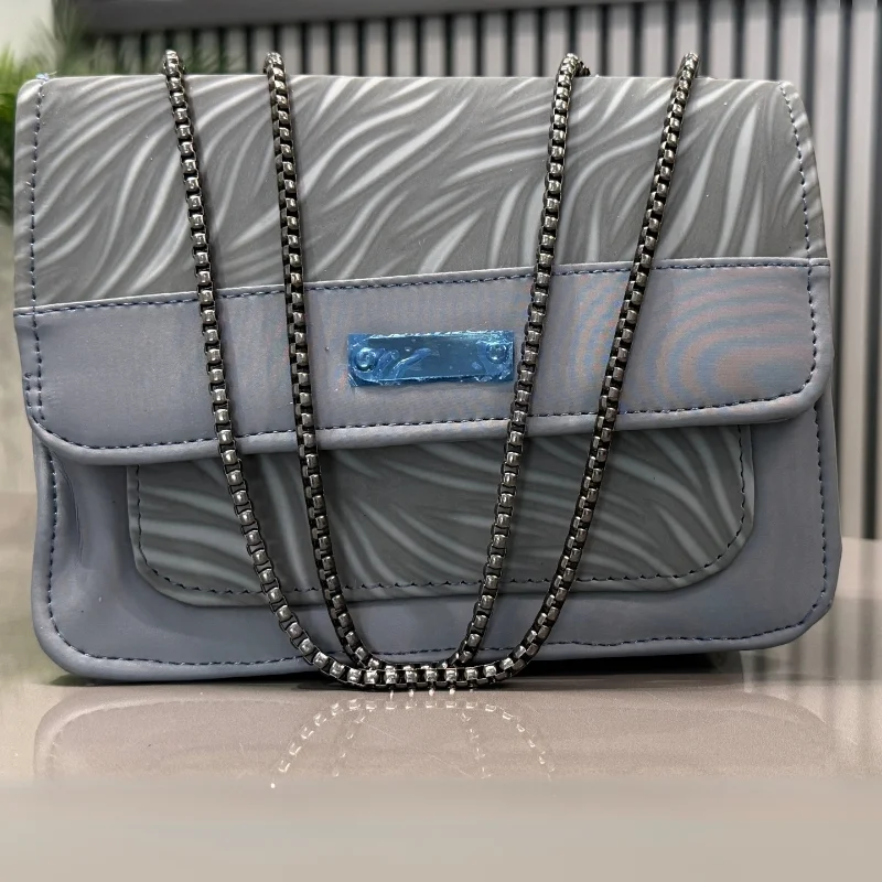 Luxury Women’s Shoulder Bag in Grey Faux Leather for Casual, Work, and Formal Use - Image 4